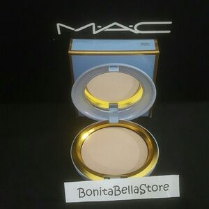 MAC CINDERELLA COLLECTION MYSTERY PRINCESS POWDER